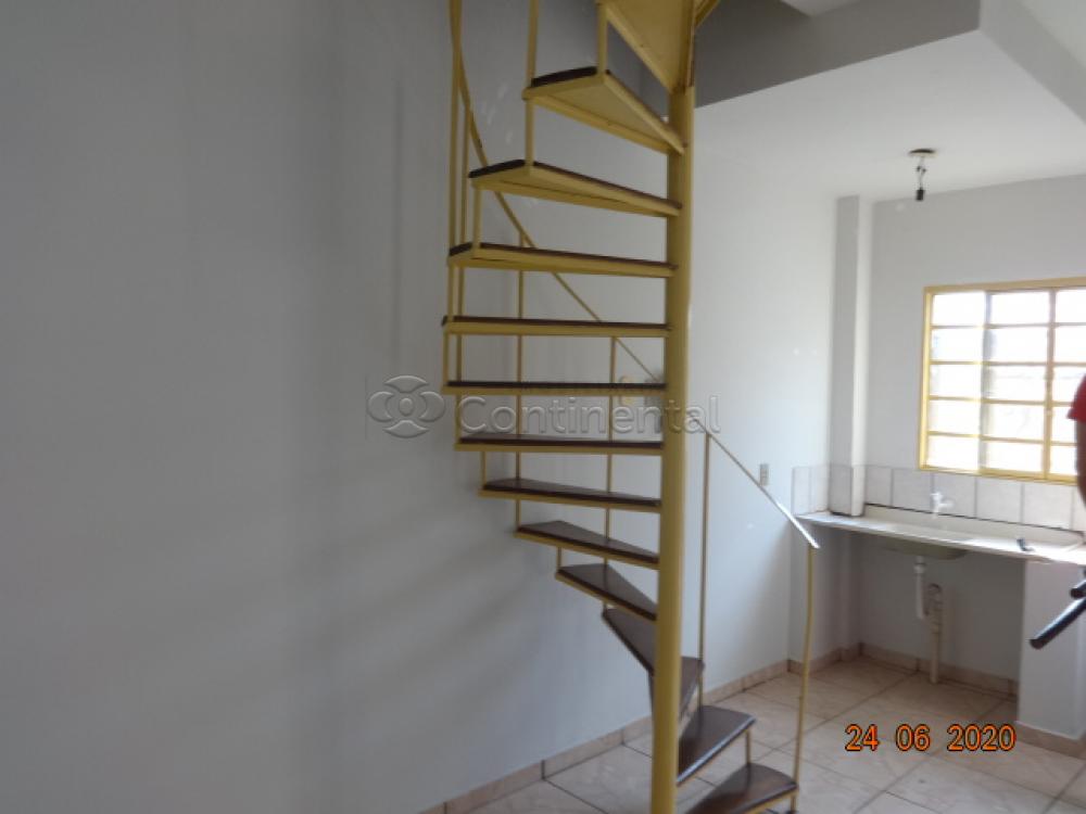 Alugar Apartamento / Kitinete em Dourados R$ 500,00 - Foto 2