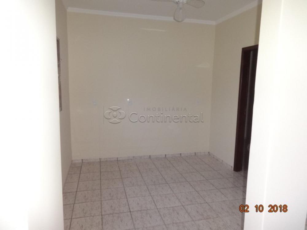 Alugar Apartamento / Padrão em Dourados R$ 900,00 - Foto 11