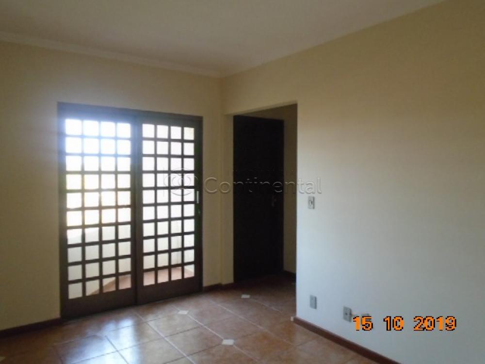 Alugar Apartamento / Padrão em Dourados R$ 1.100,00 - Foto 2