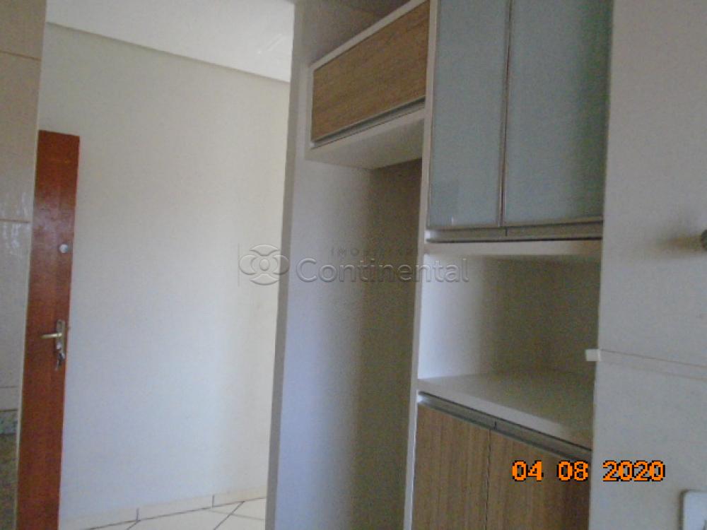 Alugar Apartamento / Padrão em Dourados R$ 750,00 - Foto 10