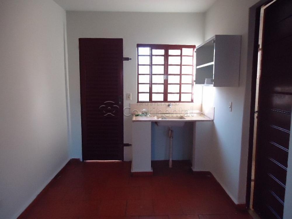 Alugar Apartamento / Kitinete em Dourados R$ 550,00 - Foto 4 Alugar Apartamento / Kitinete em Dourados R$ 550,00 - Foto 4