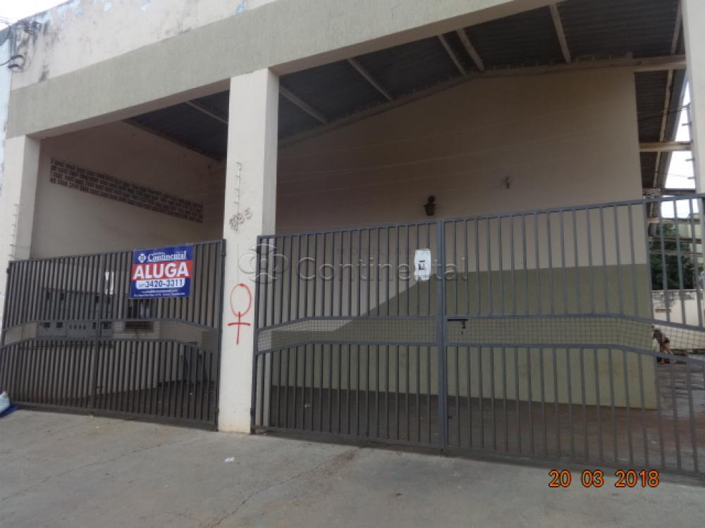 Alugar Apartamento / Kitinete em Dourados R$ 850,00 - Foto 1