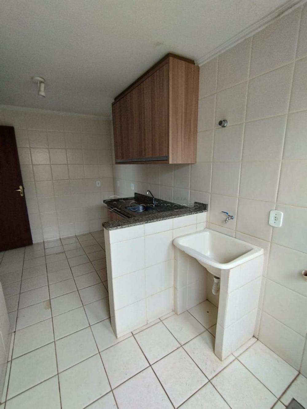Alugar Apartamento / Padrão em Dourados R$ 1.600,00 - Foto 8