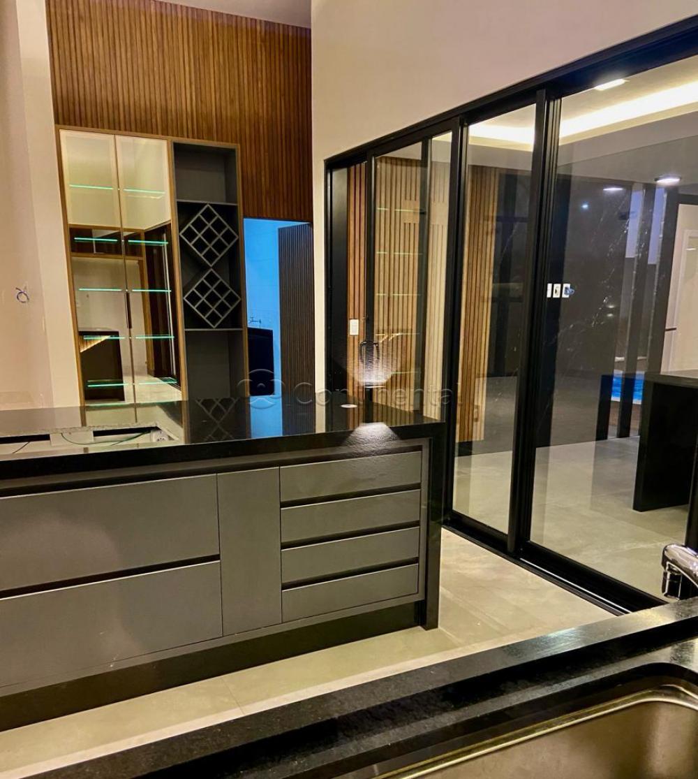 Alugar Casa / Condomínio em Dourados R$ 13.500,00 - Foto 17
