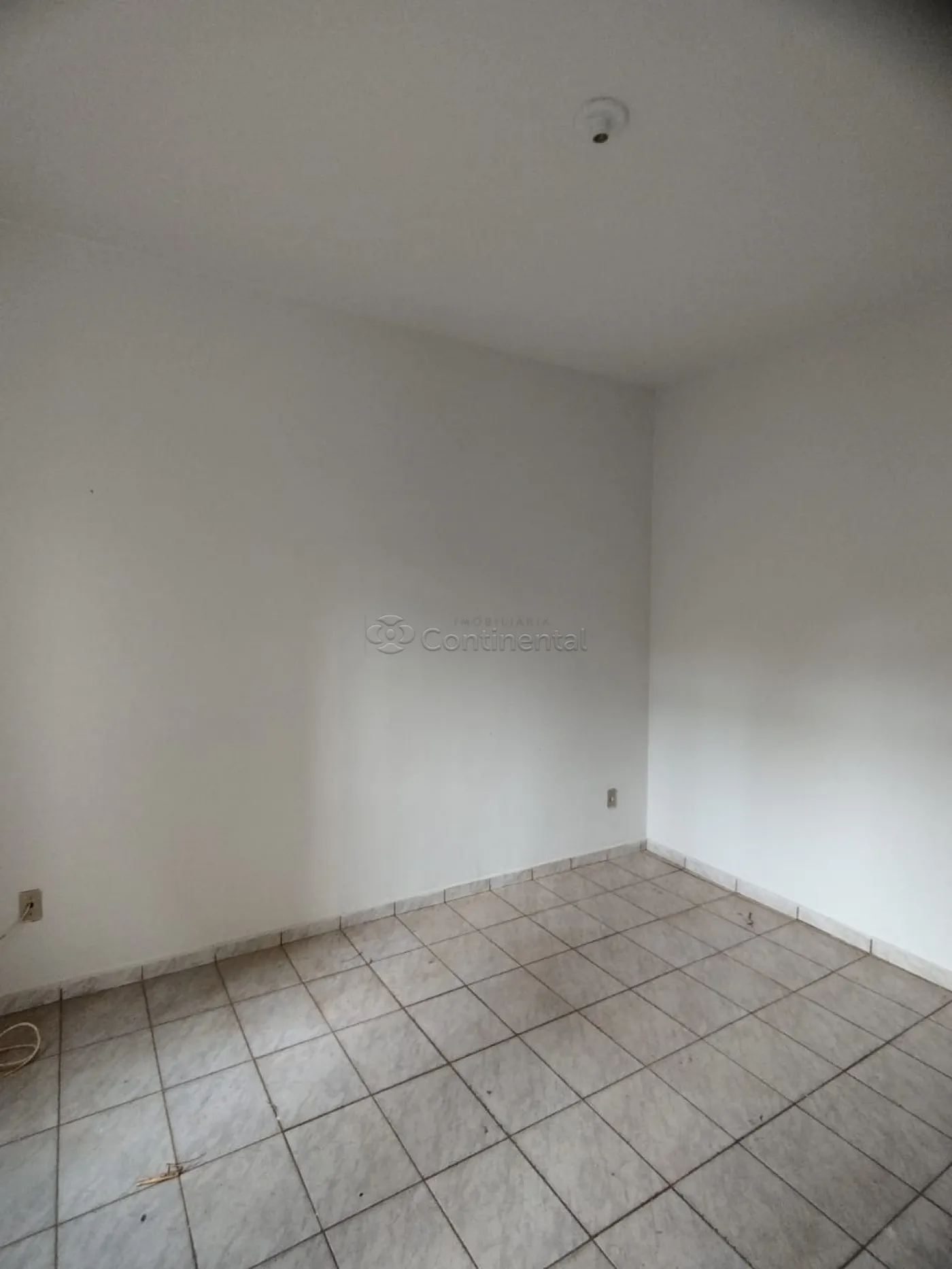 Alugar Casa / Padrão em Dourados R$ 1.300,00 - Foto 3