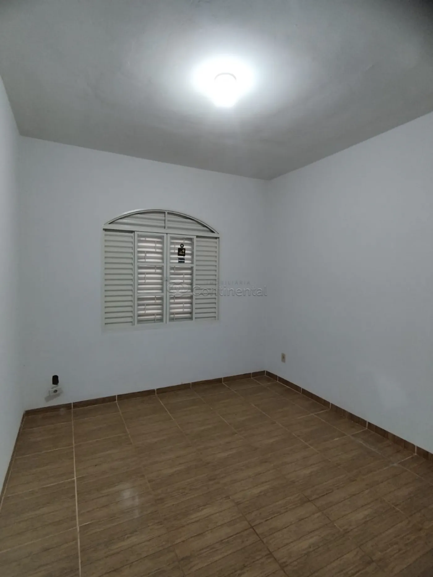 Alugar Casa / Padrão em Dourados R$ 1.300,00 - Foto 7