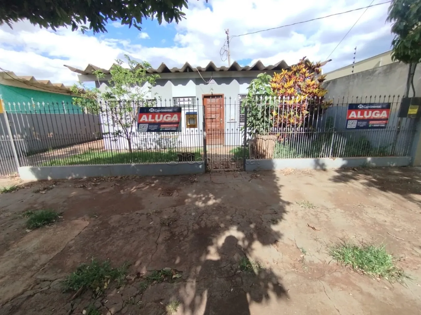 Alugar Casa / Padrão em Dourados R$ 2.500,00 - Foto 1