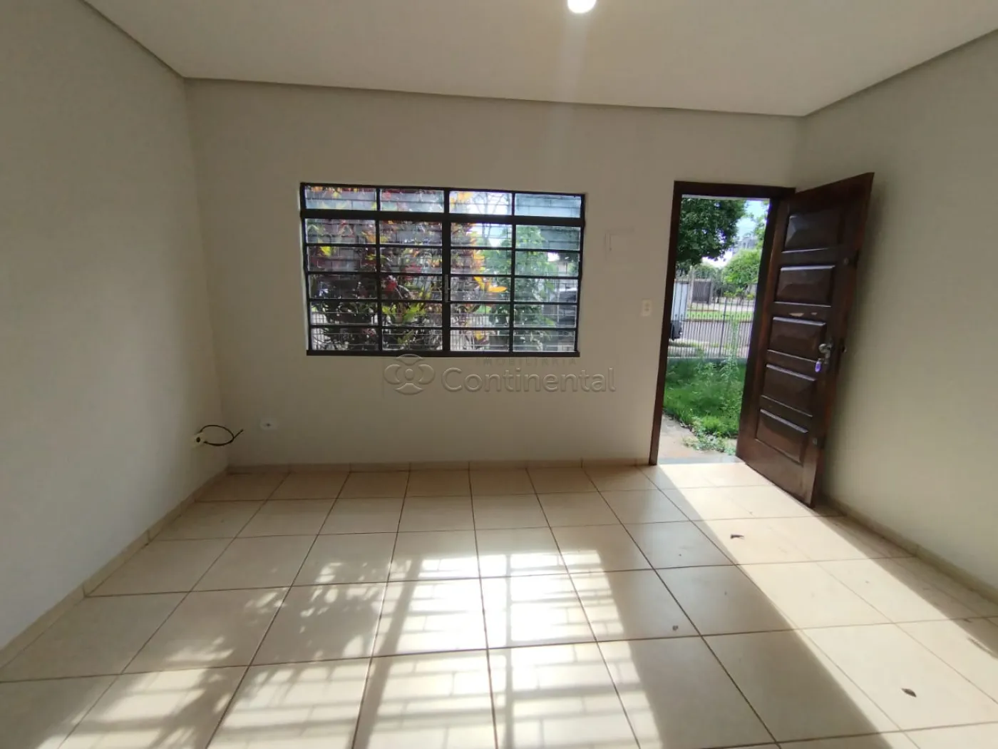 Alugar Casa / Padrão em Dourados R$ 2.500,00 - Foto 3