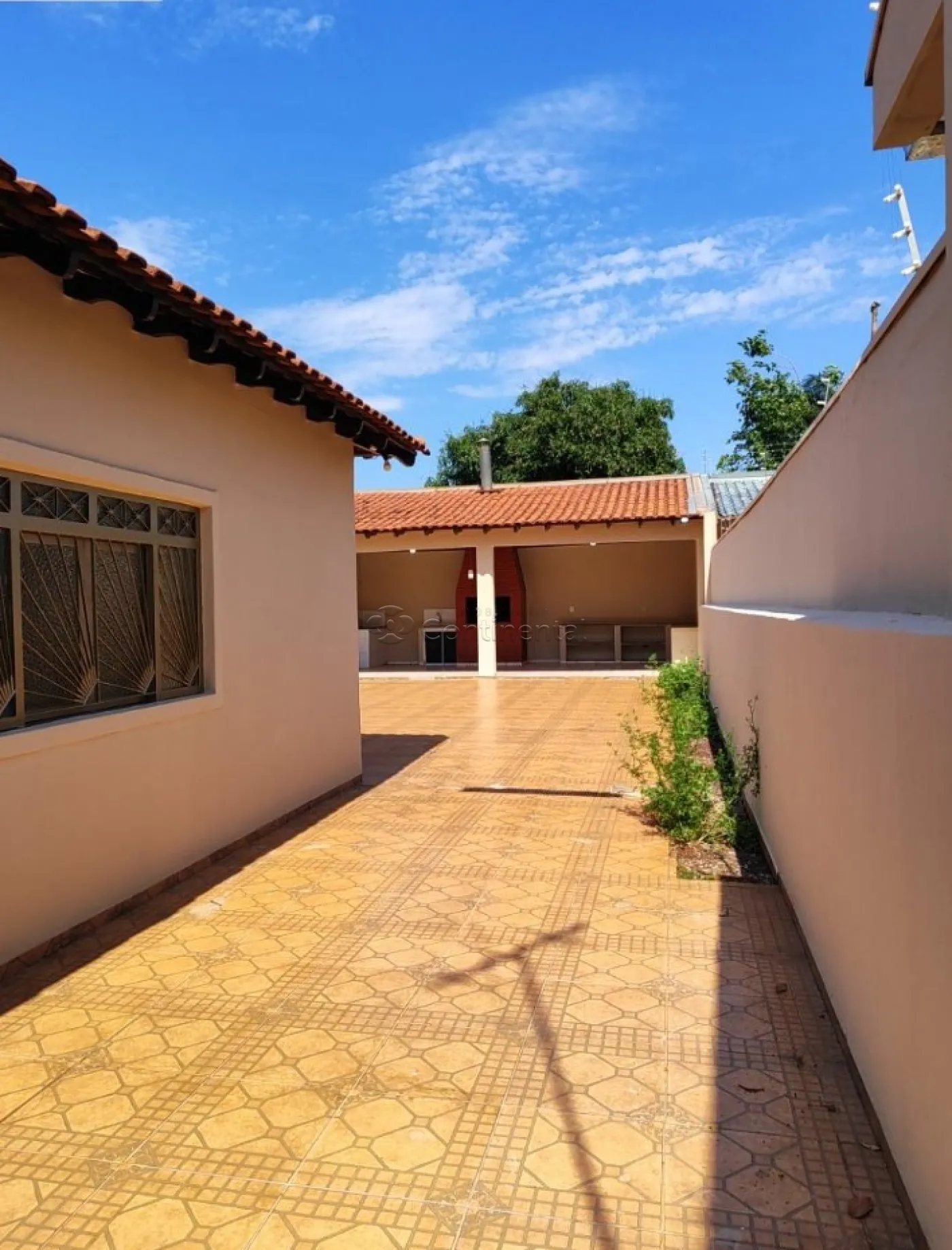 Alugar Casa / Padrão em Dourados R$ 2.200,00 - Foto 4