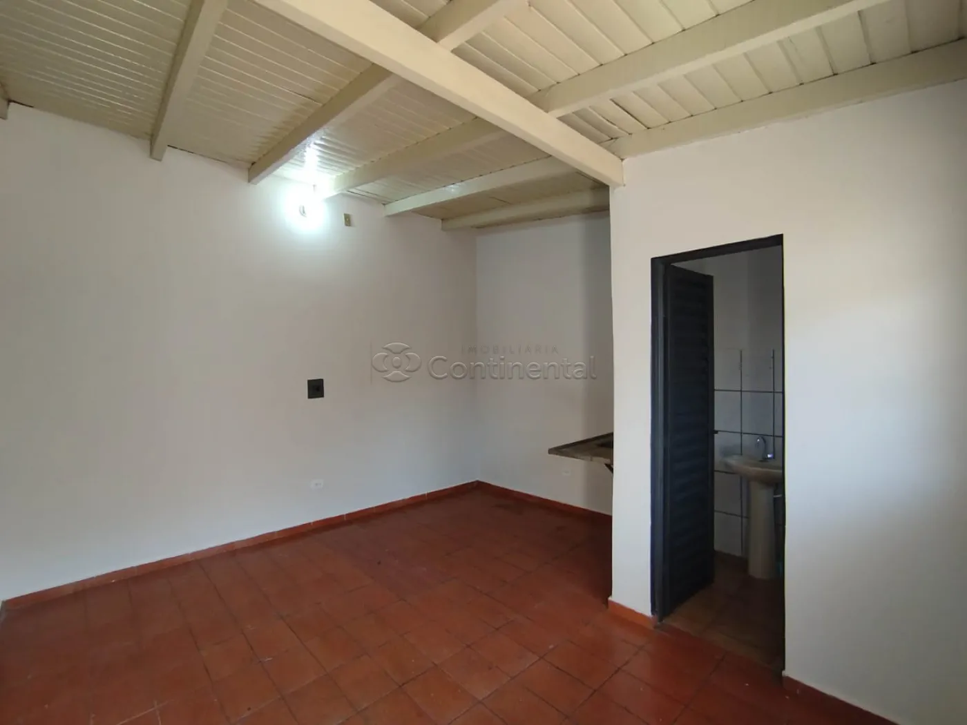 Alugar Apartamento / Kitinete em Dourados R$ 400,00 - Foto 4