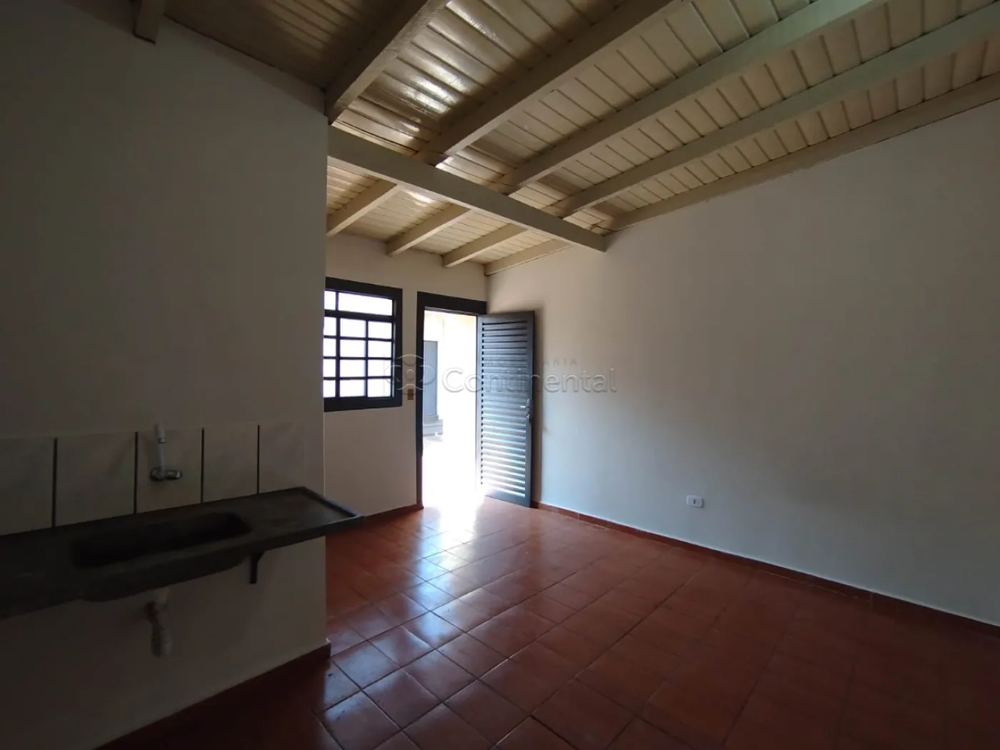 Alugar Apartamento / Kitinete em Dourados R$ 400,00 - Foto 3