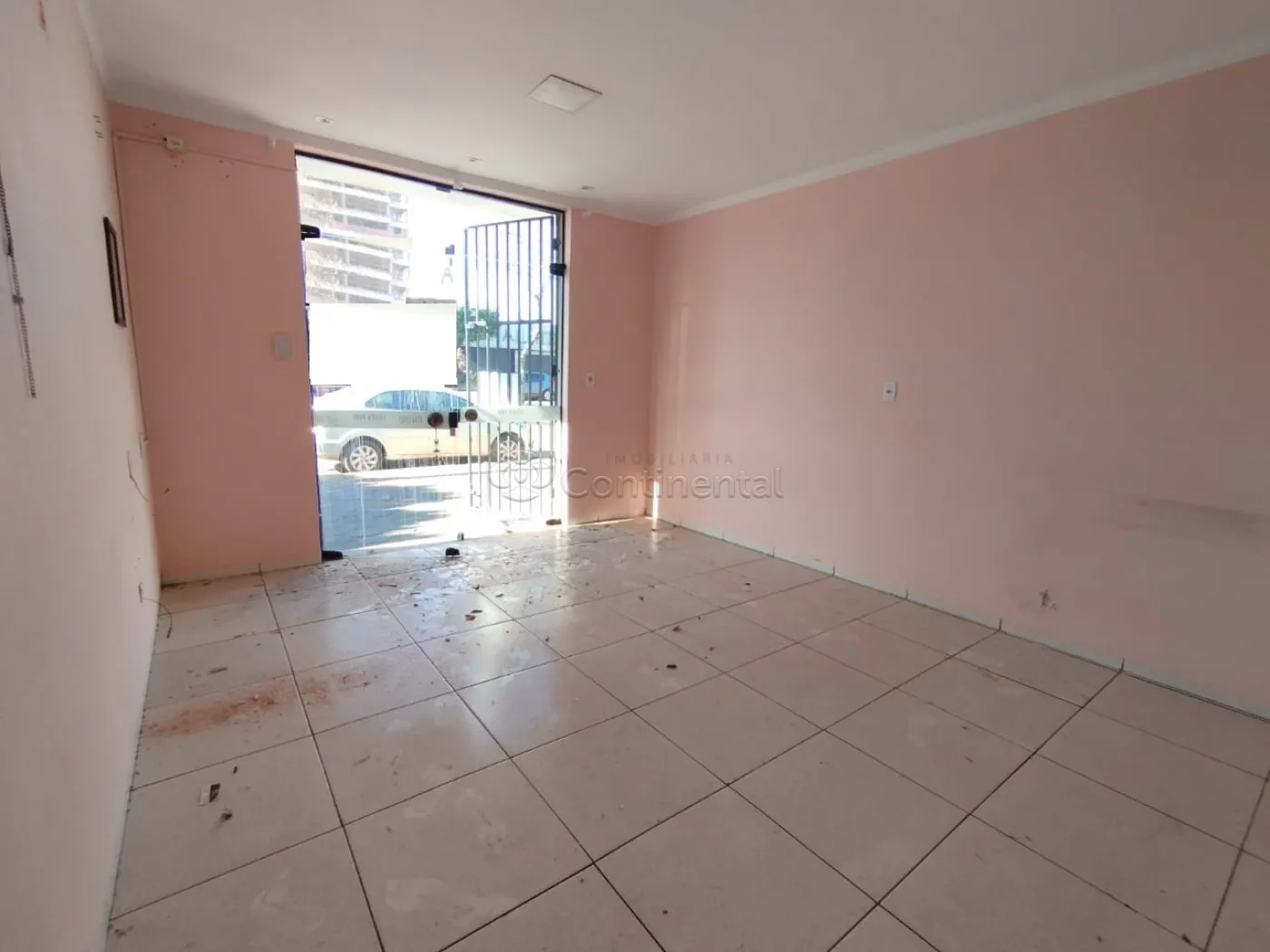 Alugar Comercial / Salão em Dourados R$ 1.500,00 - Foto 2