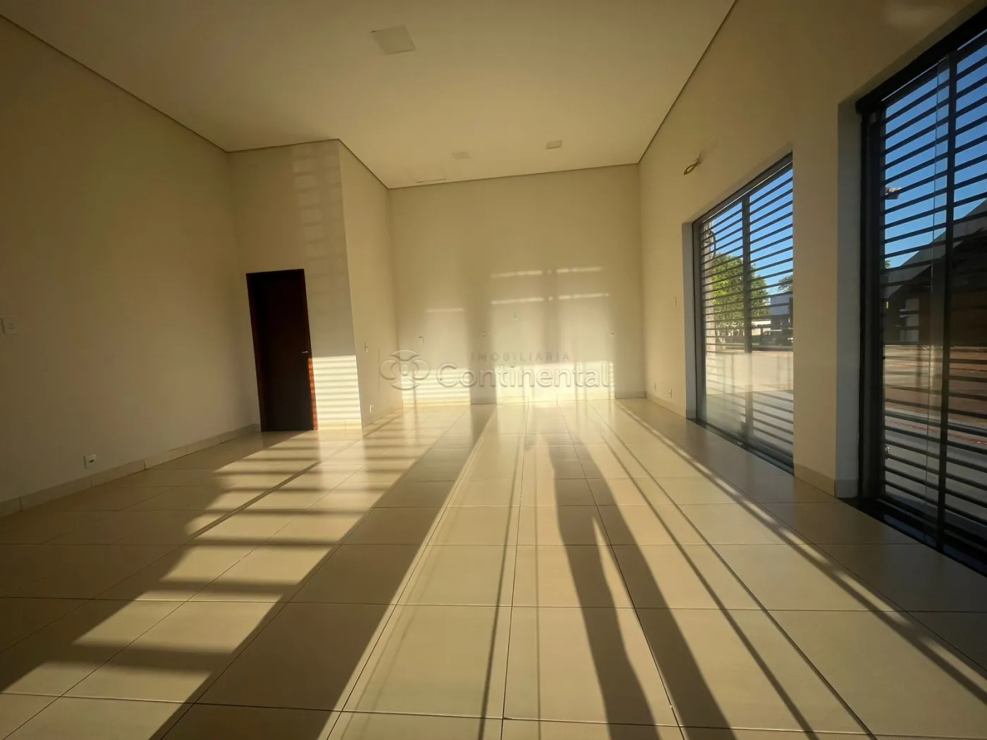 Alugar Comercial / Salão em Dourados R$ 1.500,00 - Foto 2
