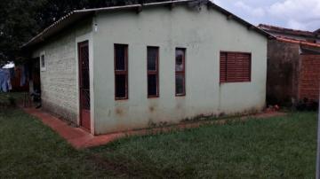 Casa padrão à venda em Dourados