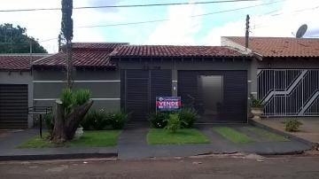 Casa padrão à venda em Dourados