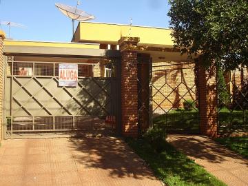 Casa padrão à venda em Dourados