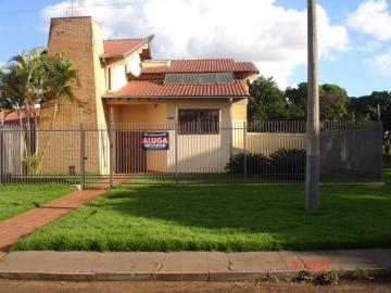 Casa padrão à venda em Dourados