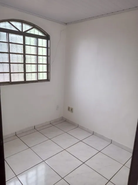 Casa Residencial para Locação em Dourados-MS