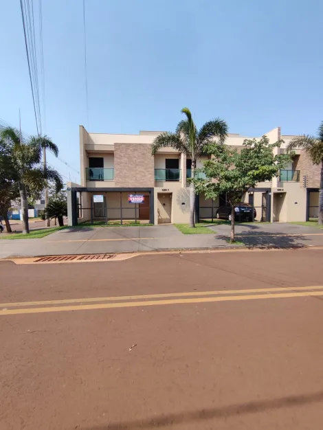 Sobrado à venda no Jardim Cristhais I- rua Euclides da Cunha, 325- Casa 01