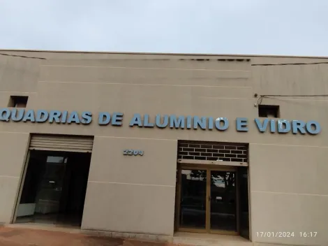 Imóvel comercial na rua Hayel Bon Faker, 2204- no redondo da antiga rua Bahia