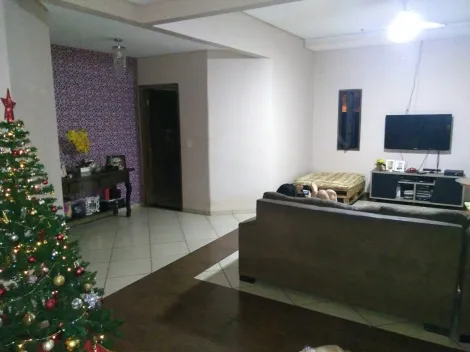 Imóvel residencial na rua Balbina de Matos, 583-